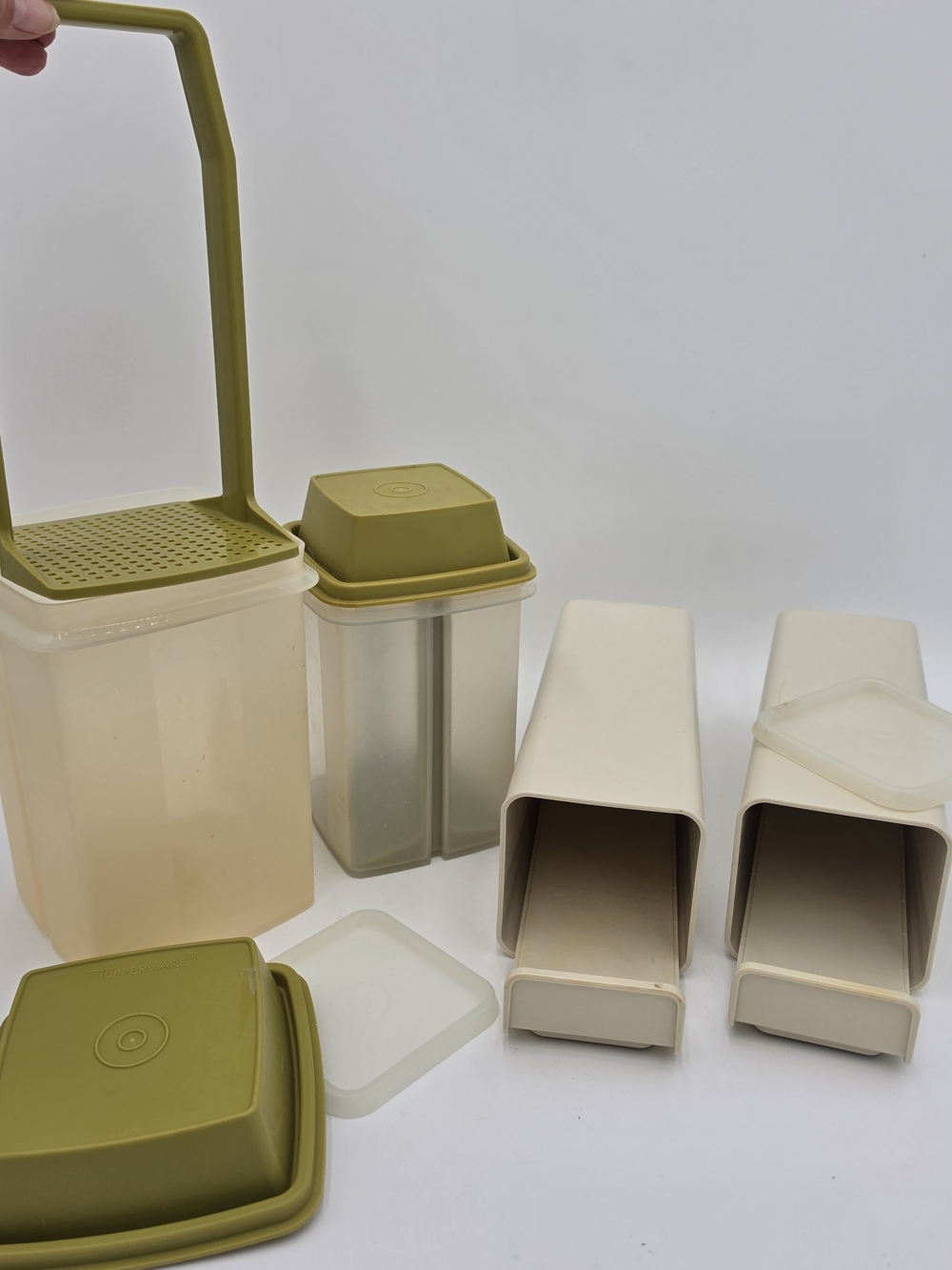 Tupperware Lot - Picture 3 of 5